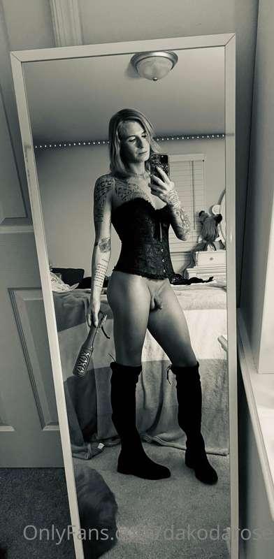🤭 swipe💕 ❤️
I really love the black and white, giving me lik..