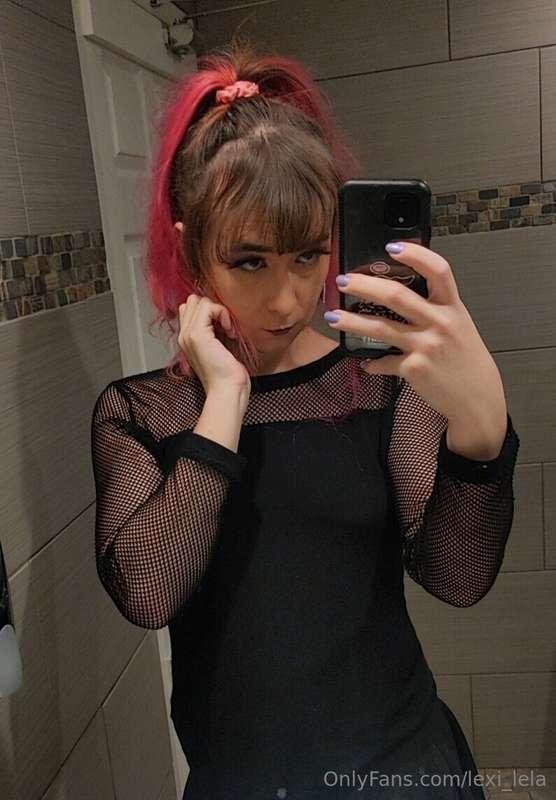 Bratting with a high pony to tempt them>> Who's gonna pull i..
