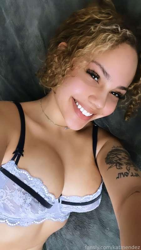 VOICE NOTE SPECIAL 🚨

I'm sending custom voice notes straight to your DM’s once you tip $10 under this post 😜

Do you want me to moan your name? ➡️ tip $15 😸
Cum to my voice 💦
