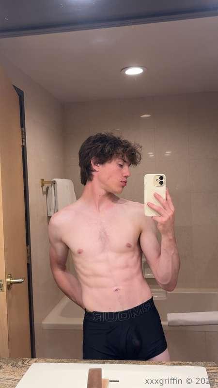 xxxgriffin image #0