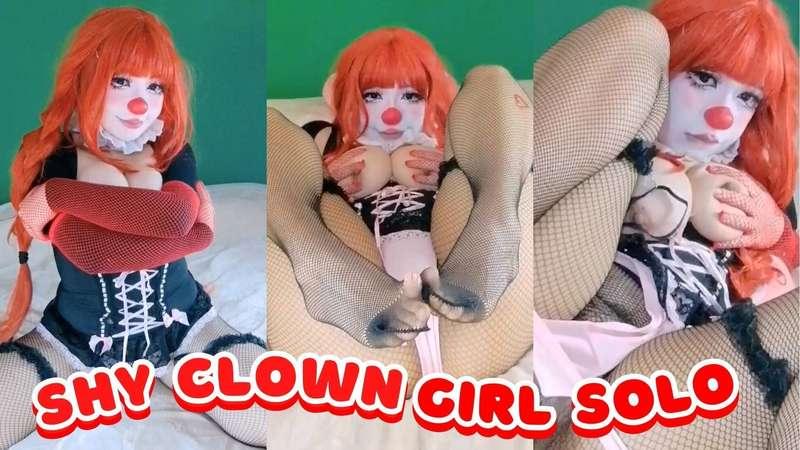 🤡 𝑵𝑬𝑾! 𝑺𝒉𝒚 𝑪𝒍𝒐𝒘𝒏𝒈𝒊𝒓𝒍 𝑷𝒖𝒕𝒔 𝑶𝒏 𝒂 𝑺𝒉𝒐𝒘 𝑭𝒐𝒓 𝒀𝒐𝒖 🤡

Chilean clowngirl Boobee wants to join the circus, but first she must audition for you – the Ringmaster!

After showing off her ass and sexy body, Boobee takes her bra off and plays with her big clown titties while fucking her clussy with a dildo for you.

💎 𝗙𝗥𝗘𝗘 𝗼𝗻 𝘁𝗵𝗲 𝘄𝗮𝗹𝗹 𝗳𝗼𝗿 𝗩𝗜𝗣 𝗮𝗻𝗱 𝗖𝗹𝗼𝘄𝗻 𝗖𝗹𝘂𝗯 𝘁𝗶𝗲𝗿𝘀! 💎

Xx Belle

#fyp #clown #clowngirl #redhead #fishnets #fishnetstockings #crotchlessstockings #dildo #onlyfans #funny #funnysounds #naturaltits #panties #amateur #chilean #shy @BoobeeBaloon