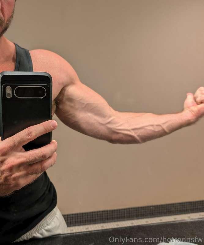 Veins are getting freaky.