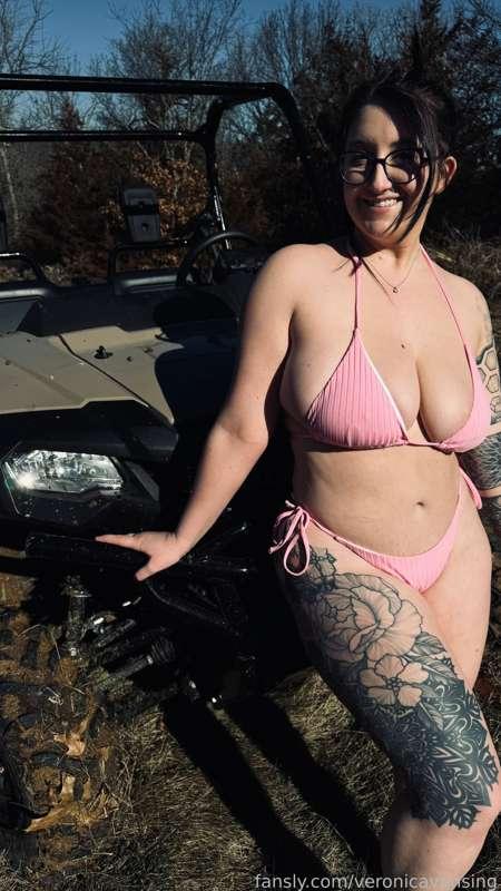 Who wants to do a little #mudding on my #backroads with me?

#milf #curvy #bbw #thic #thicc #bigass #bigtits #neighbor #mommy #mommymilkers #girlnextdoor #tattoo #tattoos #alt #alternative #yallternative #outdoors #offroad #offroading #outside
