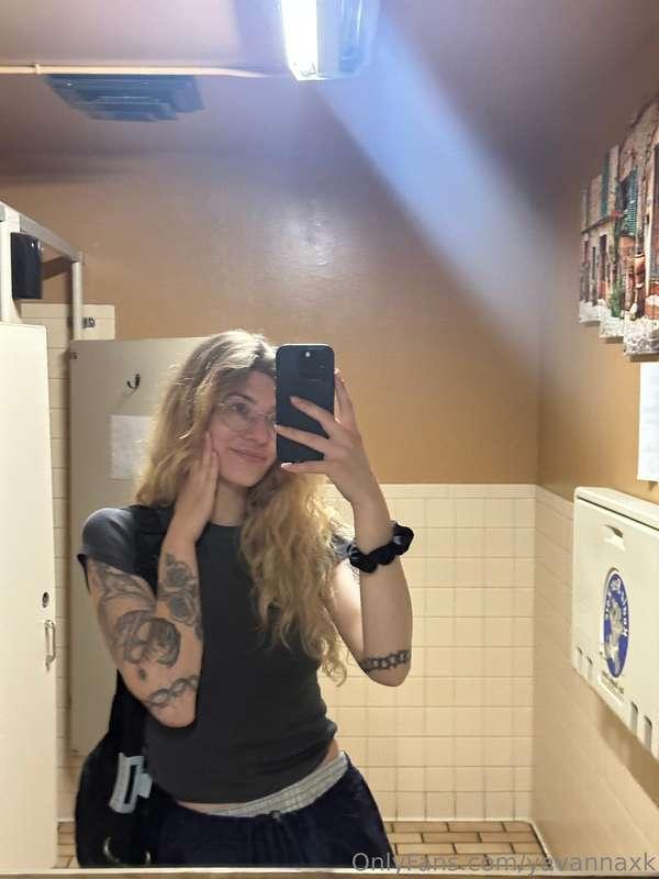 Swipe for titties 🫶