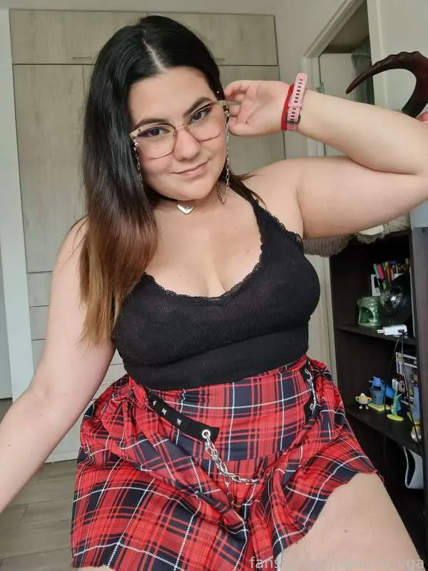 HAPPY VALENTINES DAY FOR YOU BABY ❤️❤️ 
Anal video + squirts 🚿 omg 
This can't be better 🥹