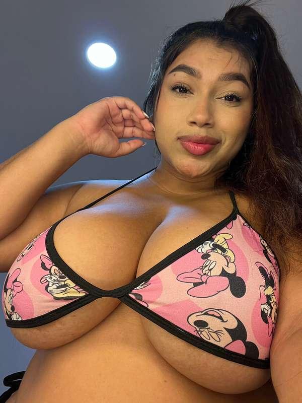 sometimes I like smaller bras... "sometimes" lol🤭