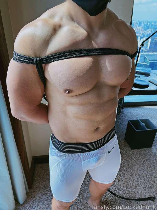 lockedhunk image #2