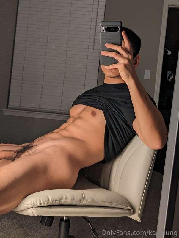 Think you could make me hard? 😈