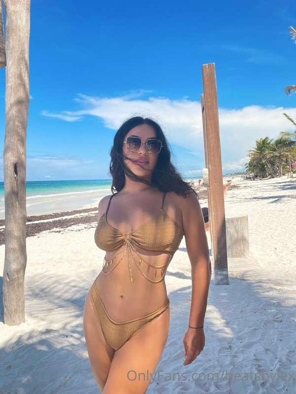 What are you thankful for? 👙🤎