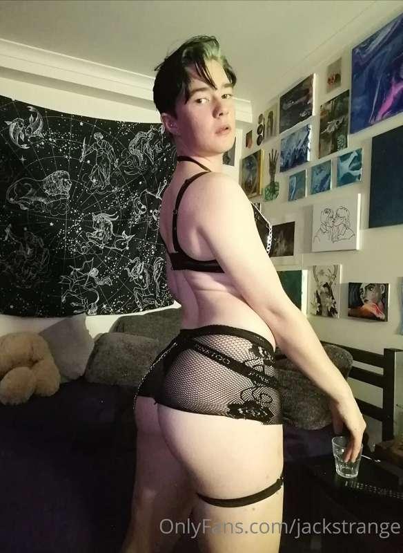 Should I wear this skirt out drinking? I think it'd be a hit