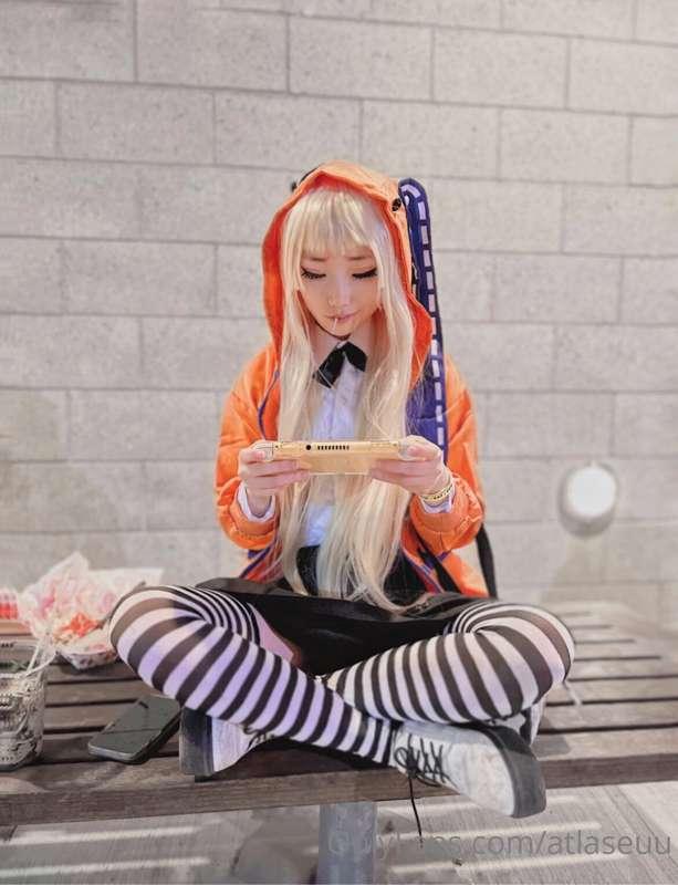 Who here likes cosplay sets? Would you be interested in lewd..