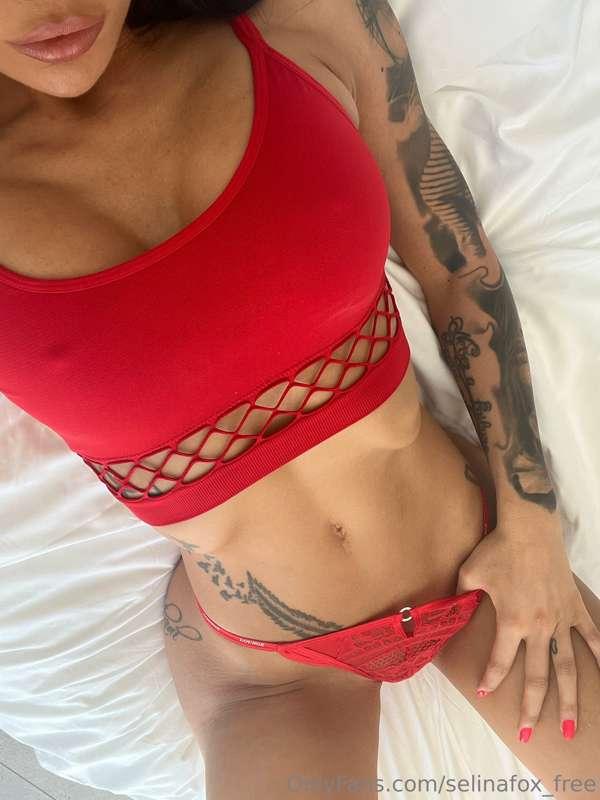 how fast would u rip my clothes off? 👀💖
