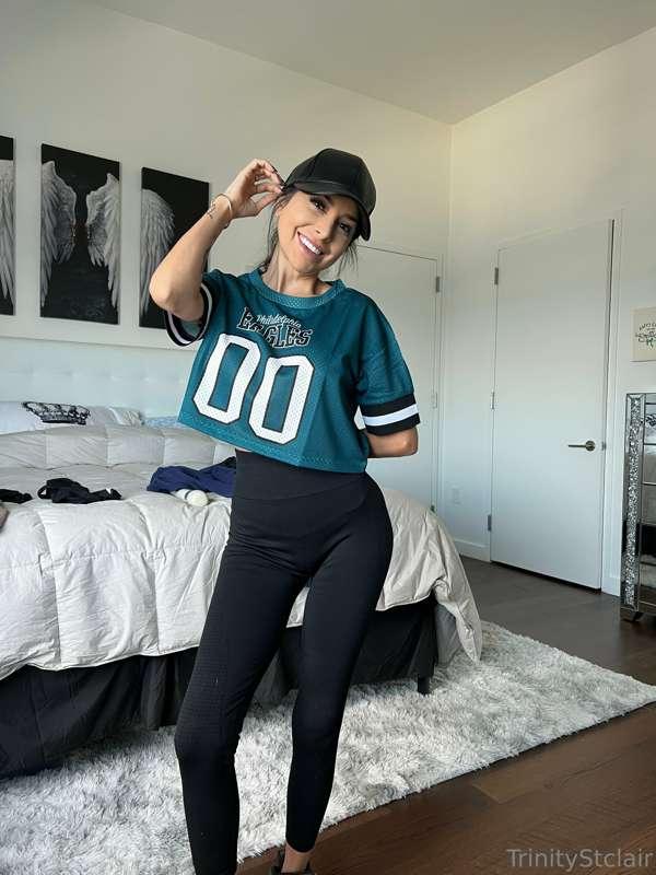 Who's excited for my NEW content! 👀