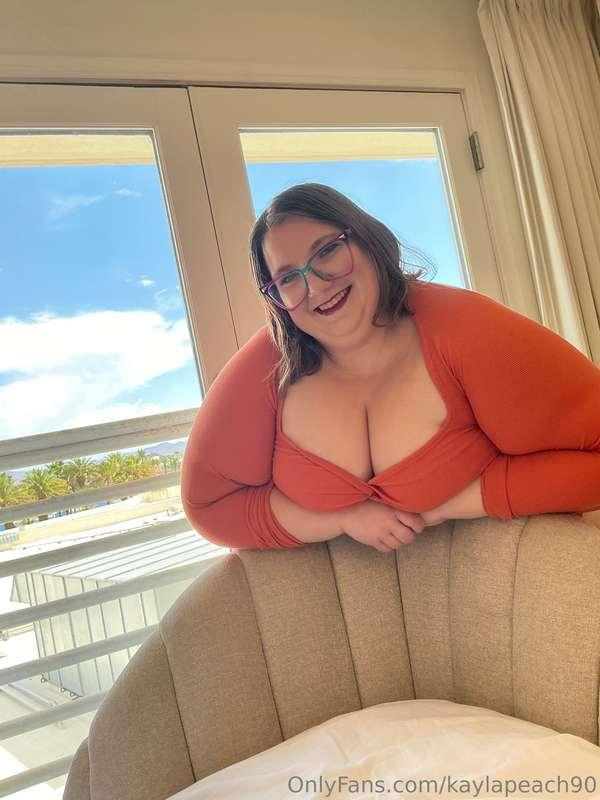 Wanna stick your head right in between my tits this morning ..