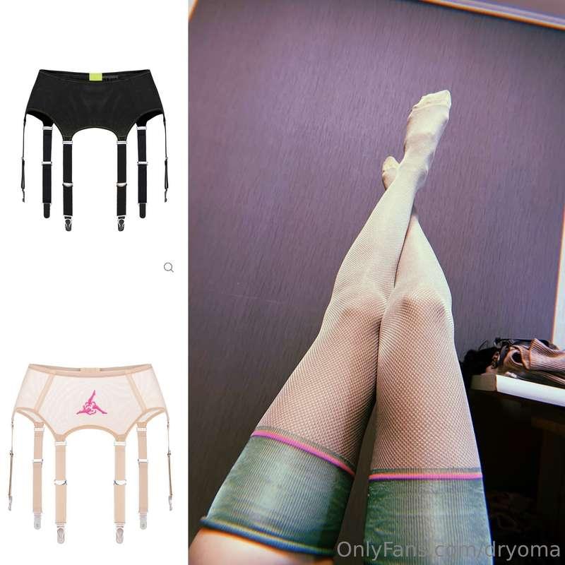 I have incredibly beautiful stockings, mint and black, but t..