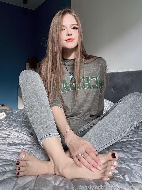 temikmiufeet image #5
