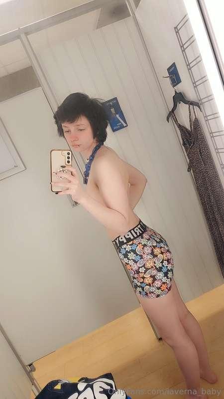 Changing room pics 🤭🤭🤭