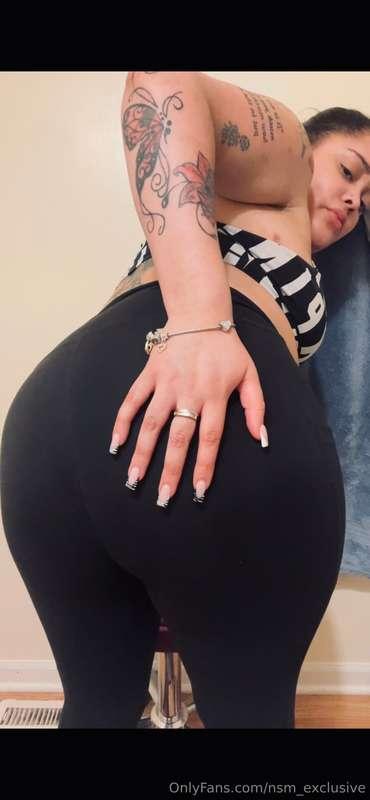 Bubbly & gurgly legging farts with burps !
