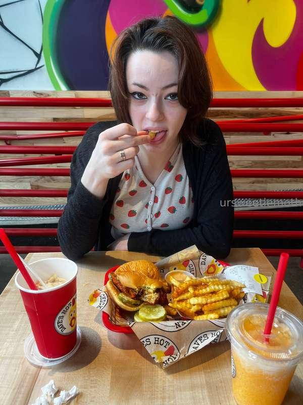 ursweetiemoth image #1