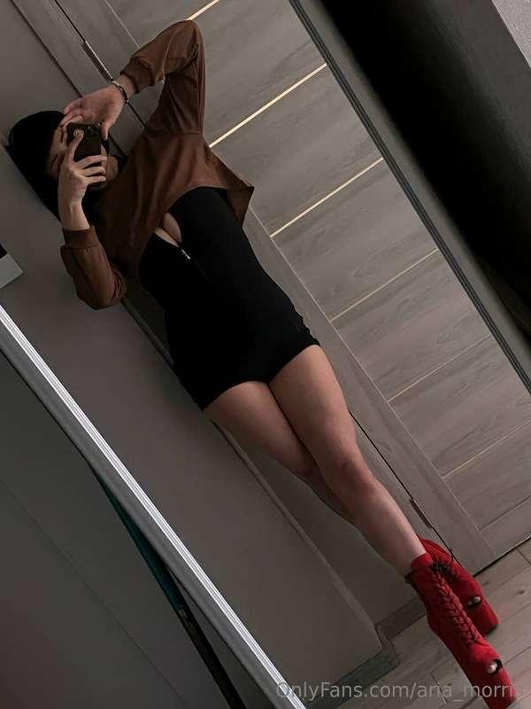 One snap closer to undressing your thoughts.🥵