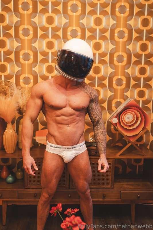 Do you want to see the rest? 😏 