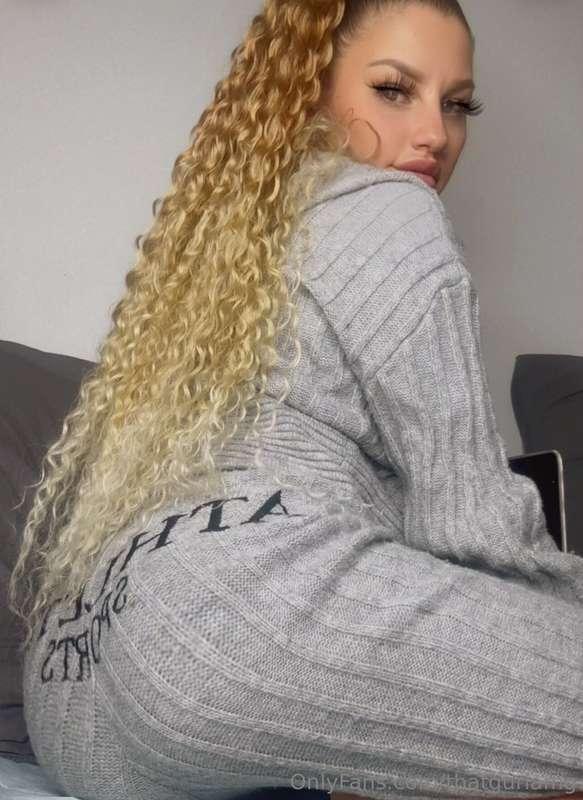 I bet you’re imagining what I look like with less🤭