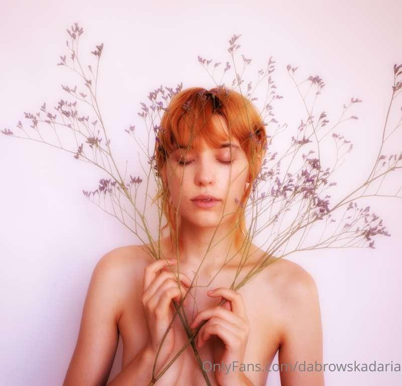Do you wanna see whole naked photoshoot of @lilaanie made by..