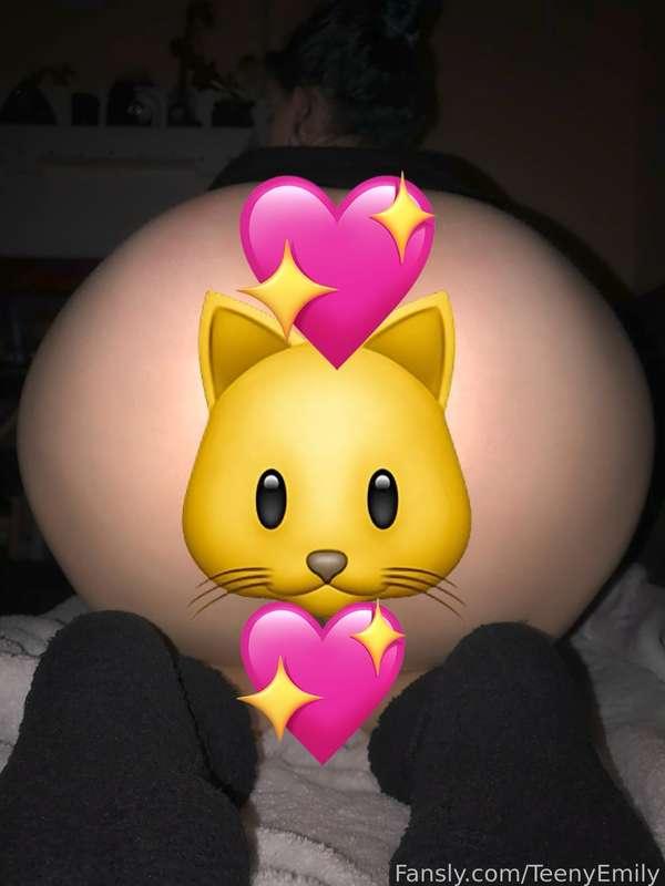 Can you guess my favorite position 😋
#19 #college #teen #ass #feet
