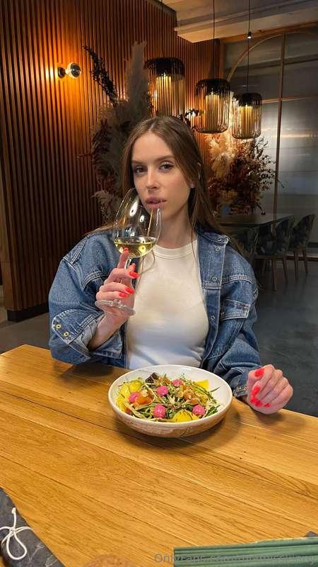 Salad for the figure... 🥗Wine for the mood... 🍷And for pleas..