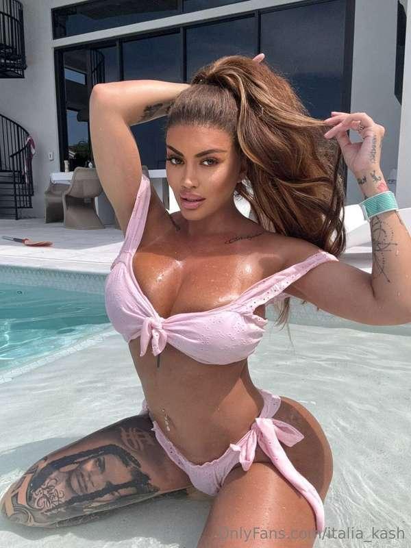 Do you want me dripping from the pool or from you? 💦