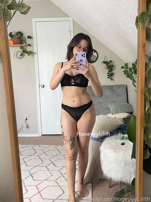 honeyyylilith image #0