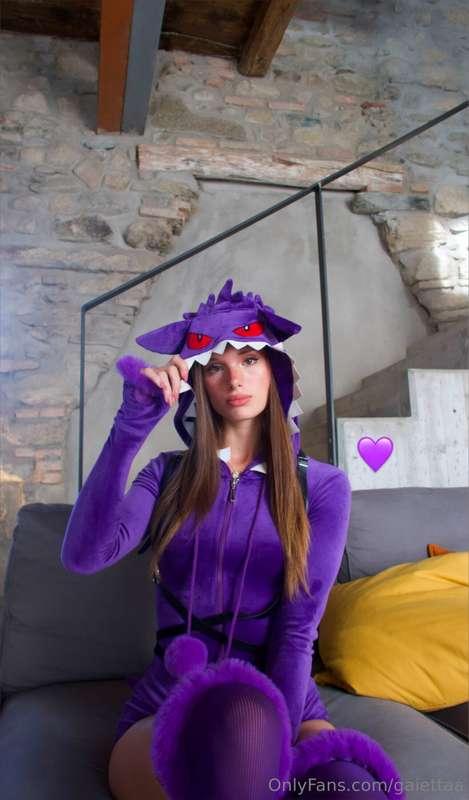 Purple dragon or purple trouble? 🐉💜"If I showed up like this..