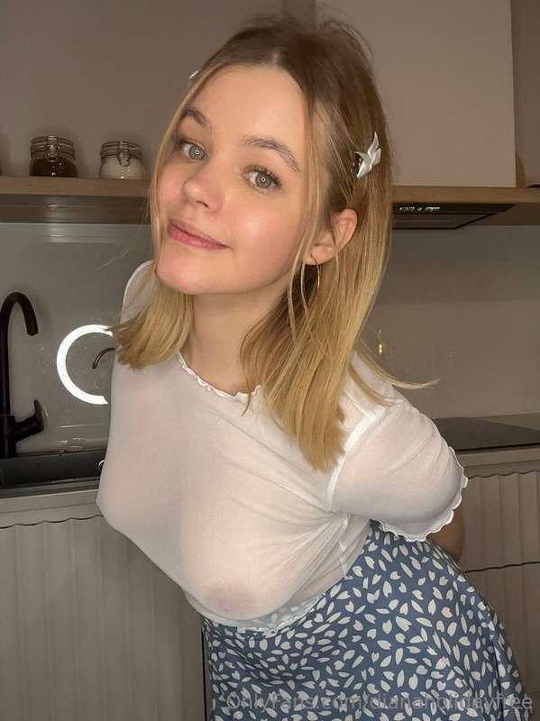 How are you feeling after Christmas eve? 🥰💋