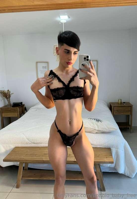 sexy in the mornings with good vibes and wanting to play dad..