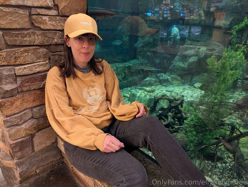 Hanging with the fishies: https://onlyfans.com/1680659458/el..