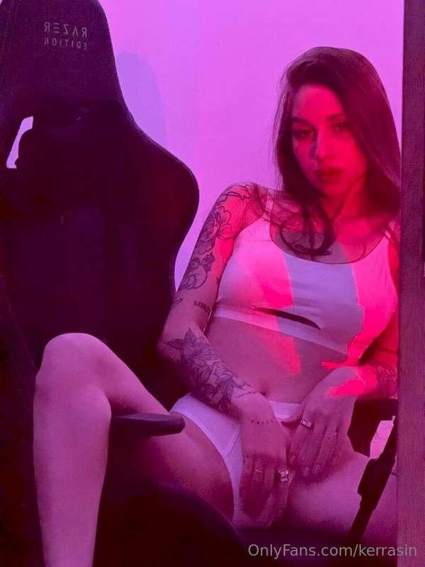 🟡She @l_hunnybunny_l needs your cock more than ever🟡 This be..
