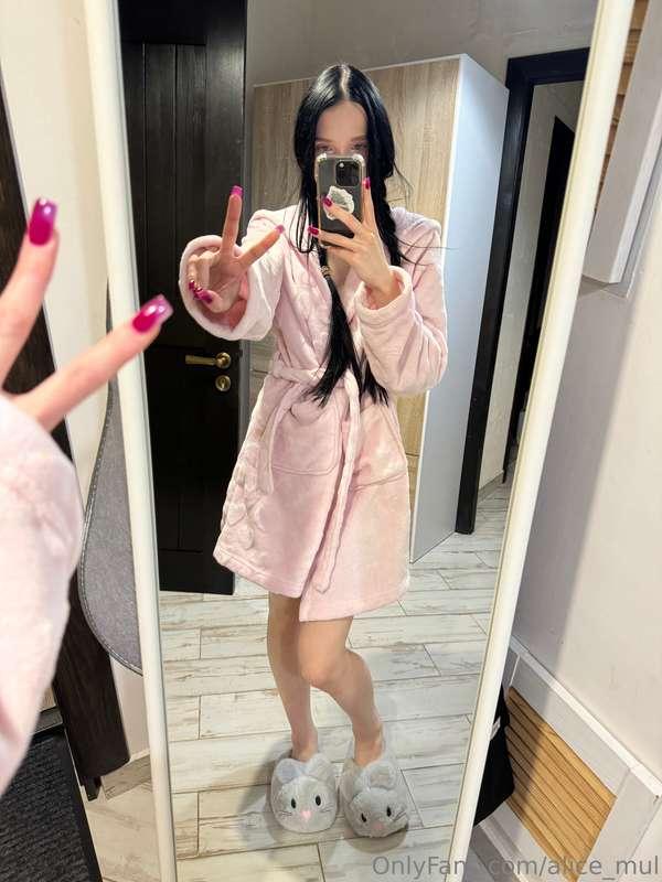 What do you usually wear at home?😊