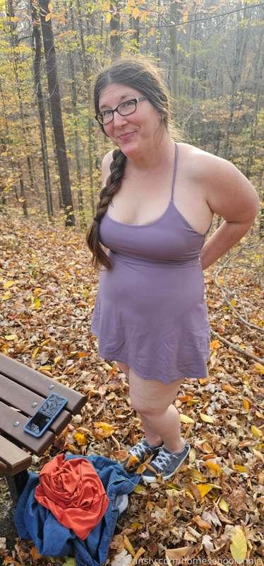 Waiting at the park for some men to show up.

#public #outdoors #sexy #slutty #milf #pawg #braids #ohio