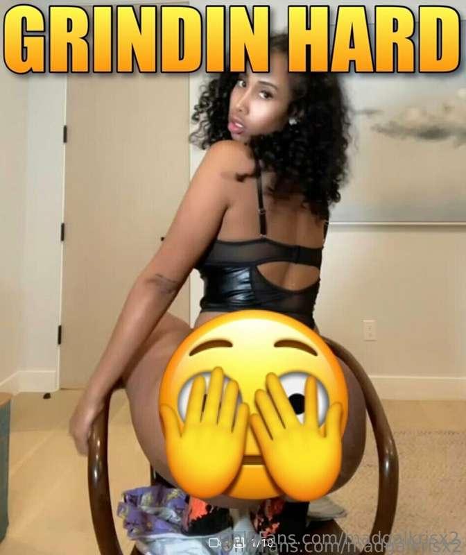 ### CHAIR STRIPPIN
About to get back to work 🤓but then I saw..