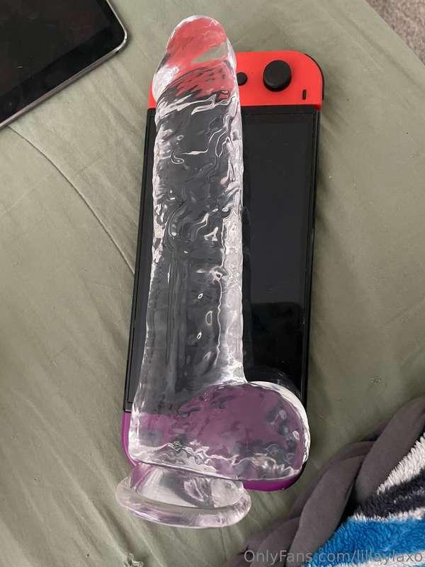 this seems… rly big. who wants to see me use it? 🤭