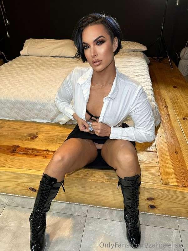 Ready to take it off😘