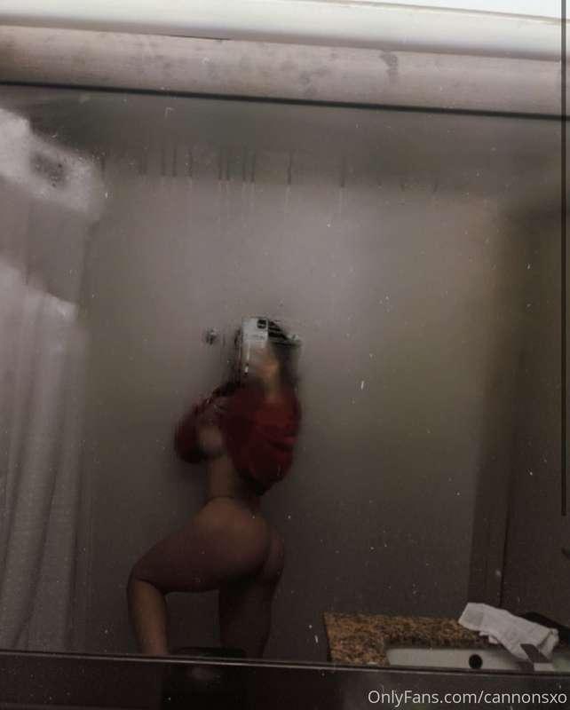 Booty just as bubbly as my personality 😉