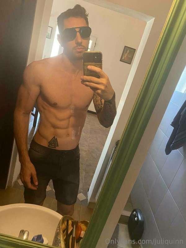 Hi baby❤️
follow me to enjoy my exclusive content 😈🥵
I'm @ca..
