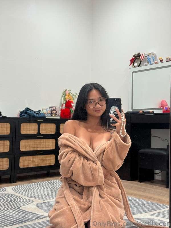 5 likes and i’ll take the robe off and spend the rest of the..