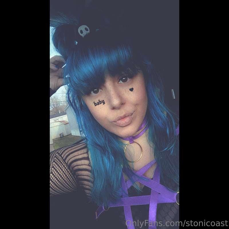 Tried on my new harness outfit last night. Can't wait to mak..