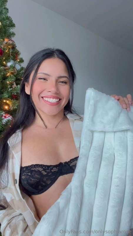 NEW CHRISTMAS BUNDLE - Guess the size of the dildo that's in..