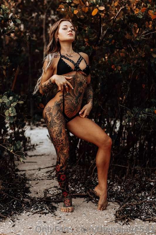 Ready for a wild weekend… 😏🖤💦