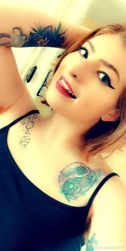 Hmu for customs today 😘😘