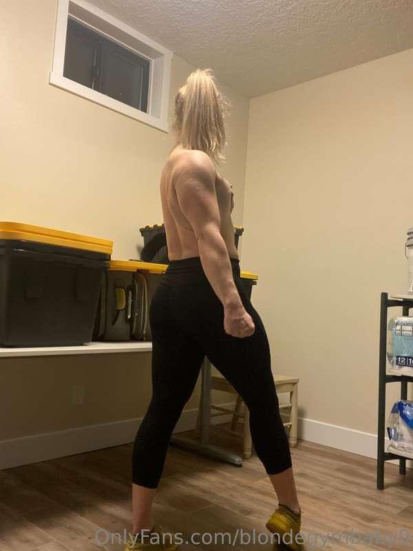 blondegymbaby9 image #2
