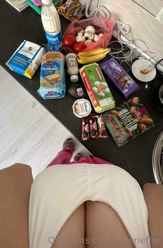 What would you like to eat?😋🍒